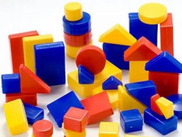 Effective math classes with Dienes blocks: learning in a playful way